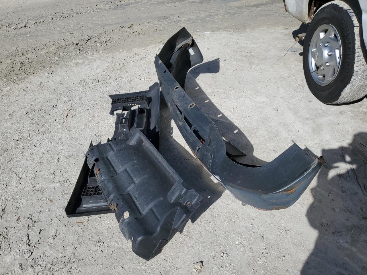 2013 Ford Econoline E150 Van VIN: 1FTNE1EW3DDA14323 Lot: 85397985