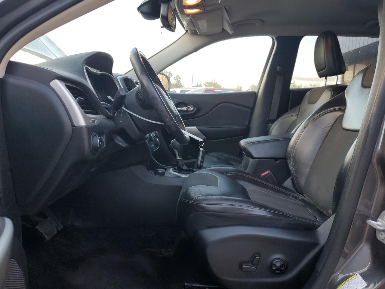 2018 Jeep Cherokee Latitude Plus VIN: 1C4PJMLB7JD622461 Lot: 82615635