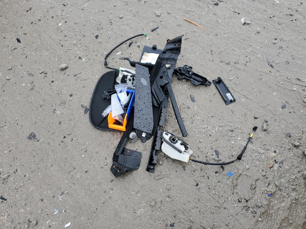 2018 Tesla Model 3 VIN: 5YJ3E1EA8JF089440 Lot: 84900205