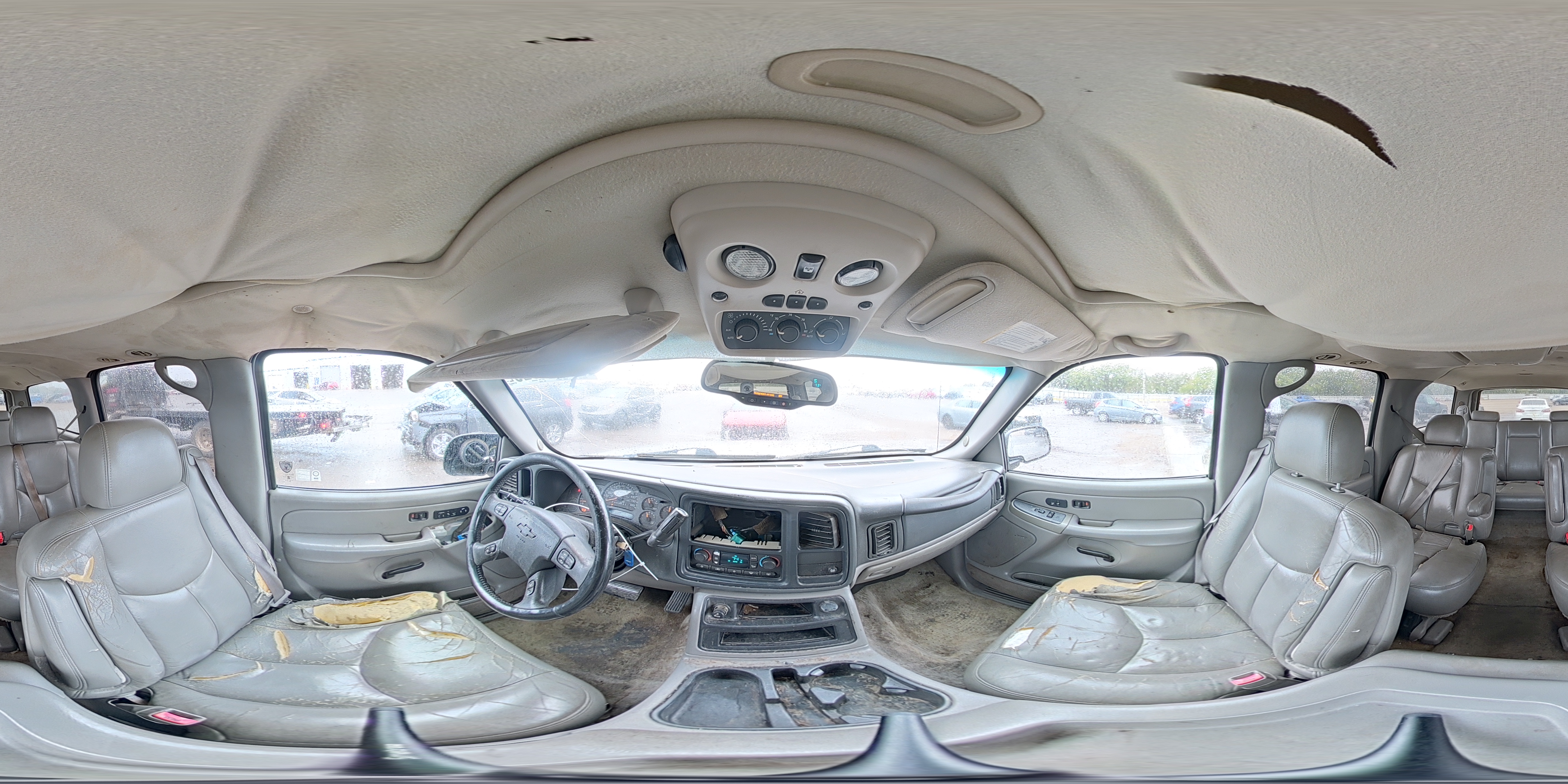 2005 Chevrolet Suburban VIN: 3GNEC16Z75G172545 Lot: 81623925