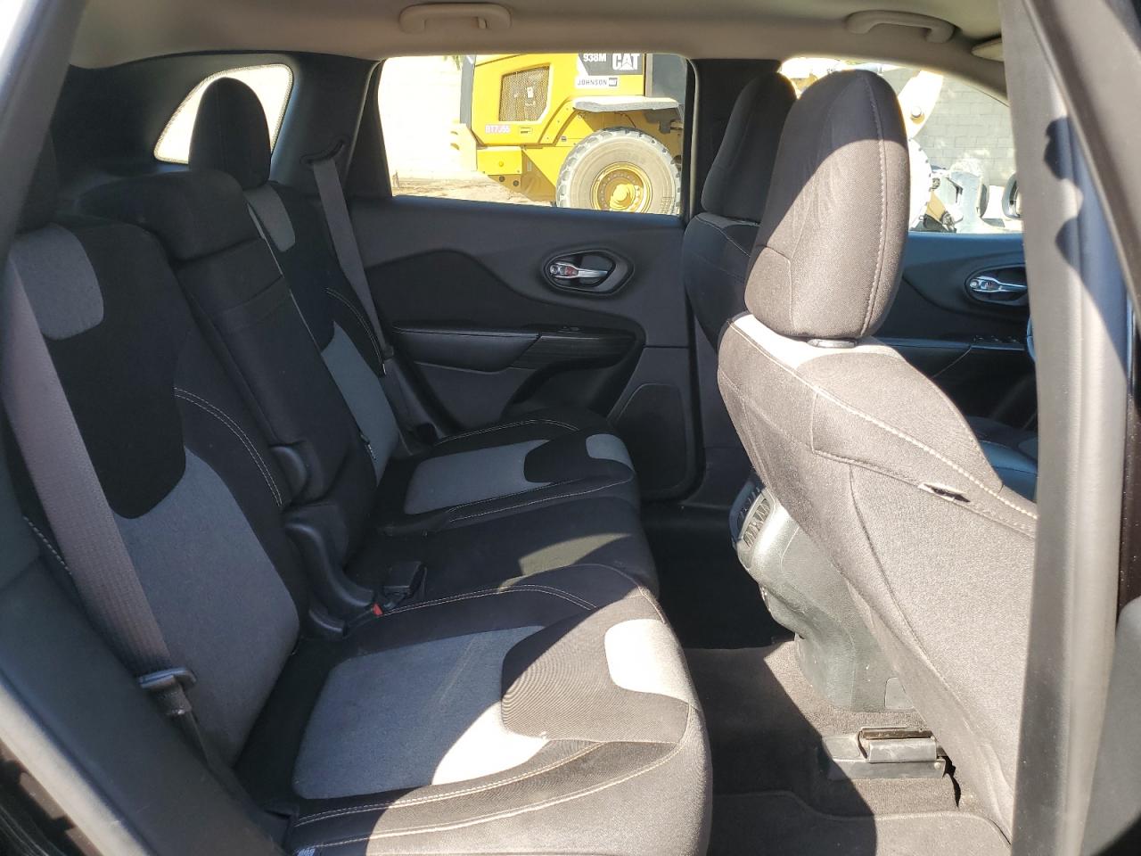 2014 Jeep Cherokee Latitude VIN: 1C4PJLCB7EW323475 Lot: 86315785