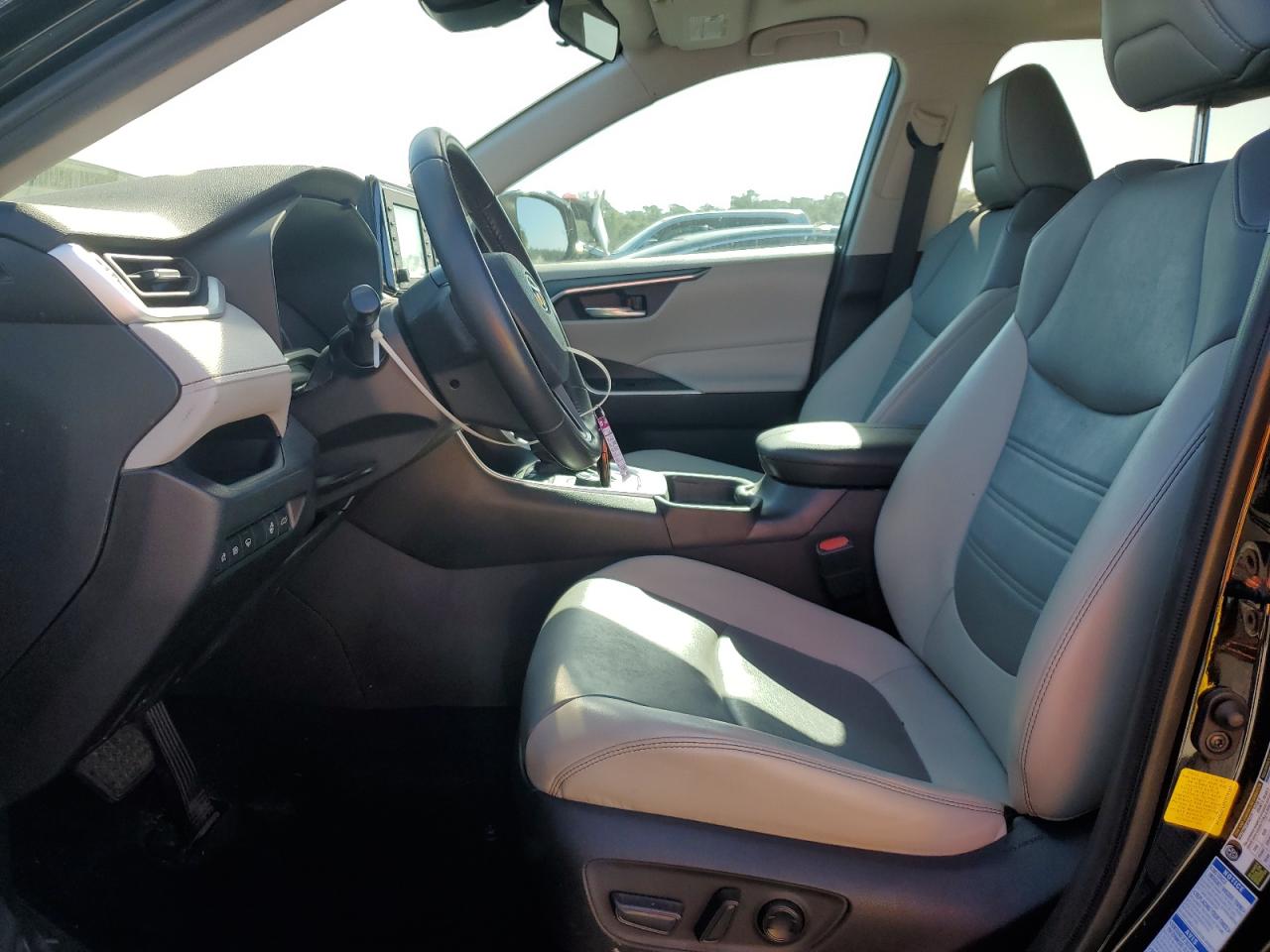 2021 Toyota Rav4 Xle Premium VIN: 4T3B6RFV0MU026582 Lot: 81987485