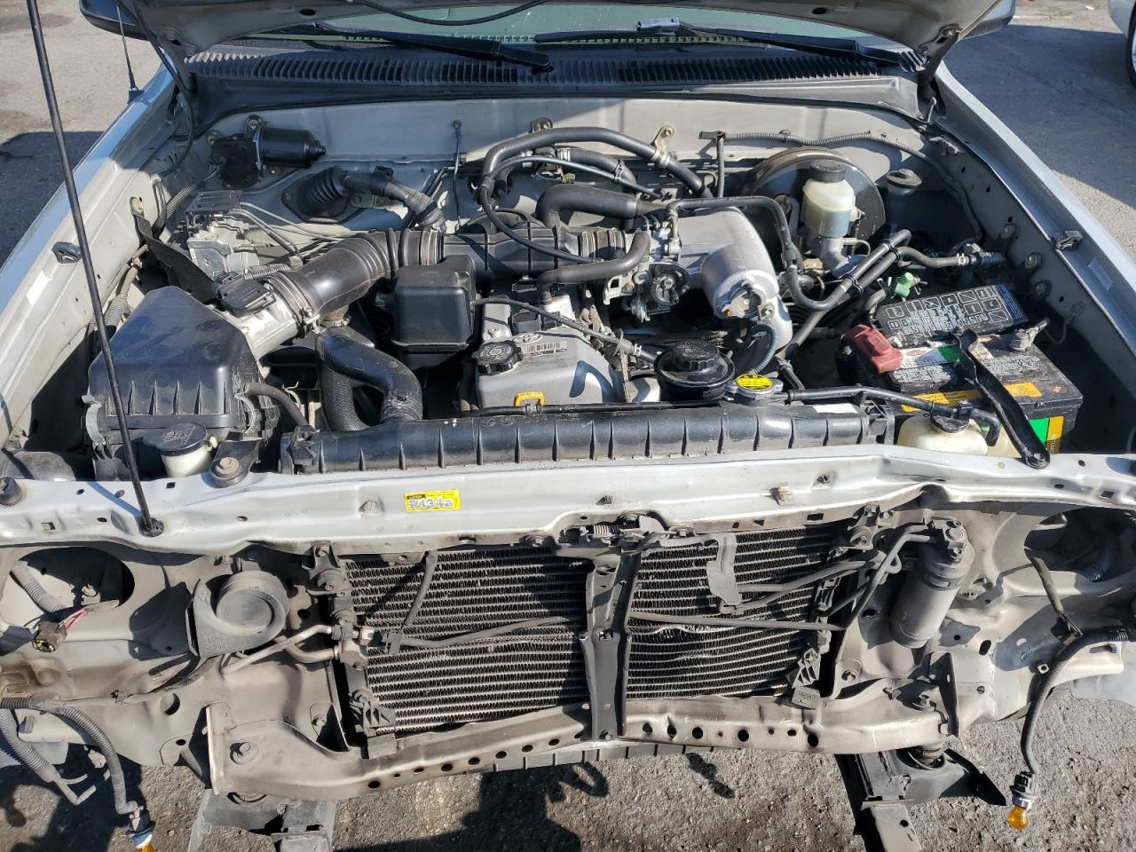 2004 Toyota Tacoma Xtracab VIN: 5TEVL52N04Z422472 Lot: 81917265