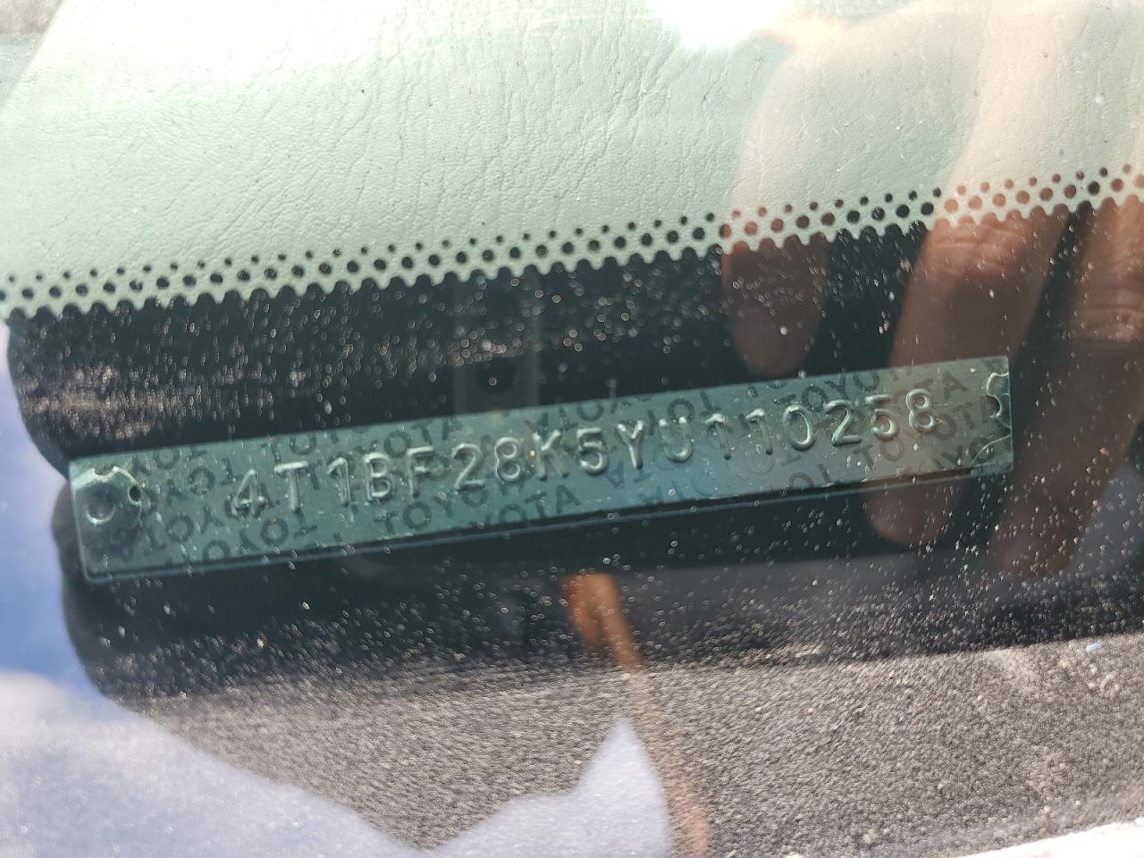 2000 Toyota Camry Le VIN: 4T1BF28K5YU110258 Lot: 90352495