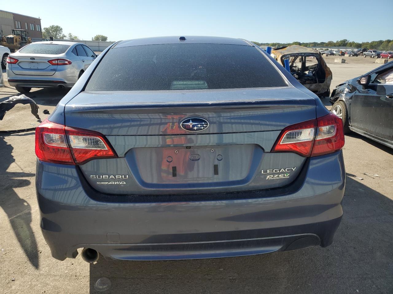 2015 Subaru Legacy 2.5I Premium VIN: 4S3BNAF62F3015425 Lot: 85319205