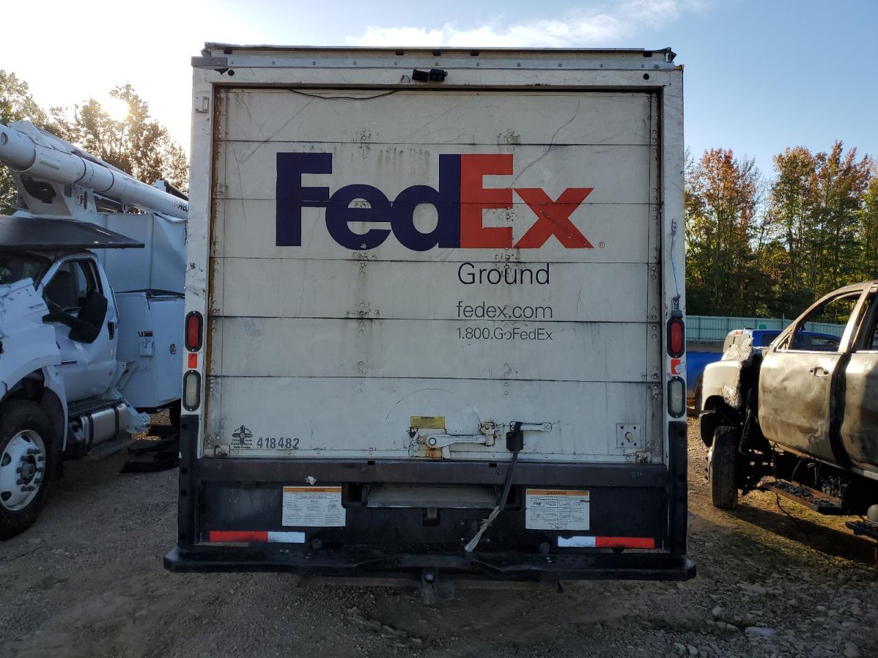 2014 GMC Savana Cutaway G3500 VIN: 1GD374CGXE1910275 Lot: 85141635