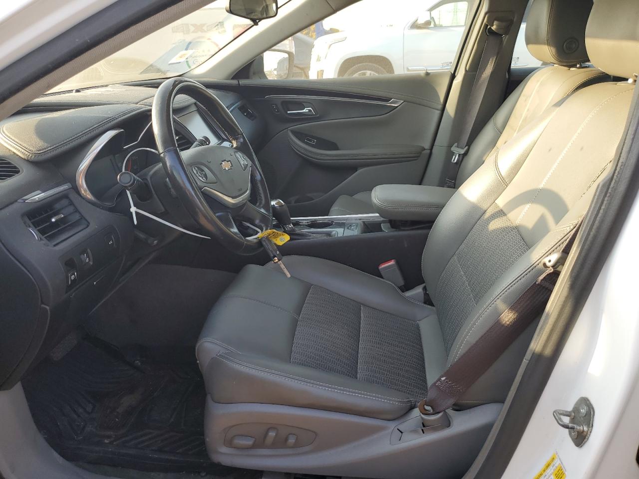 2017 Chevrolet Impala Lt VIN: 1G1105S36HU194782 Lot: 84797645