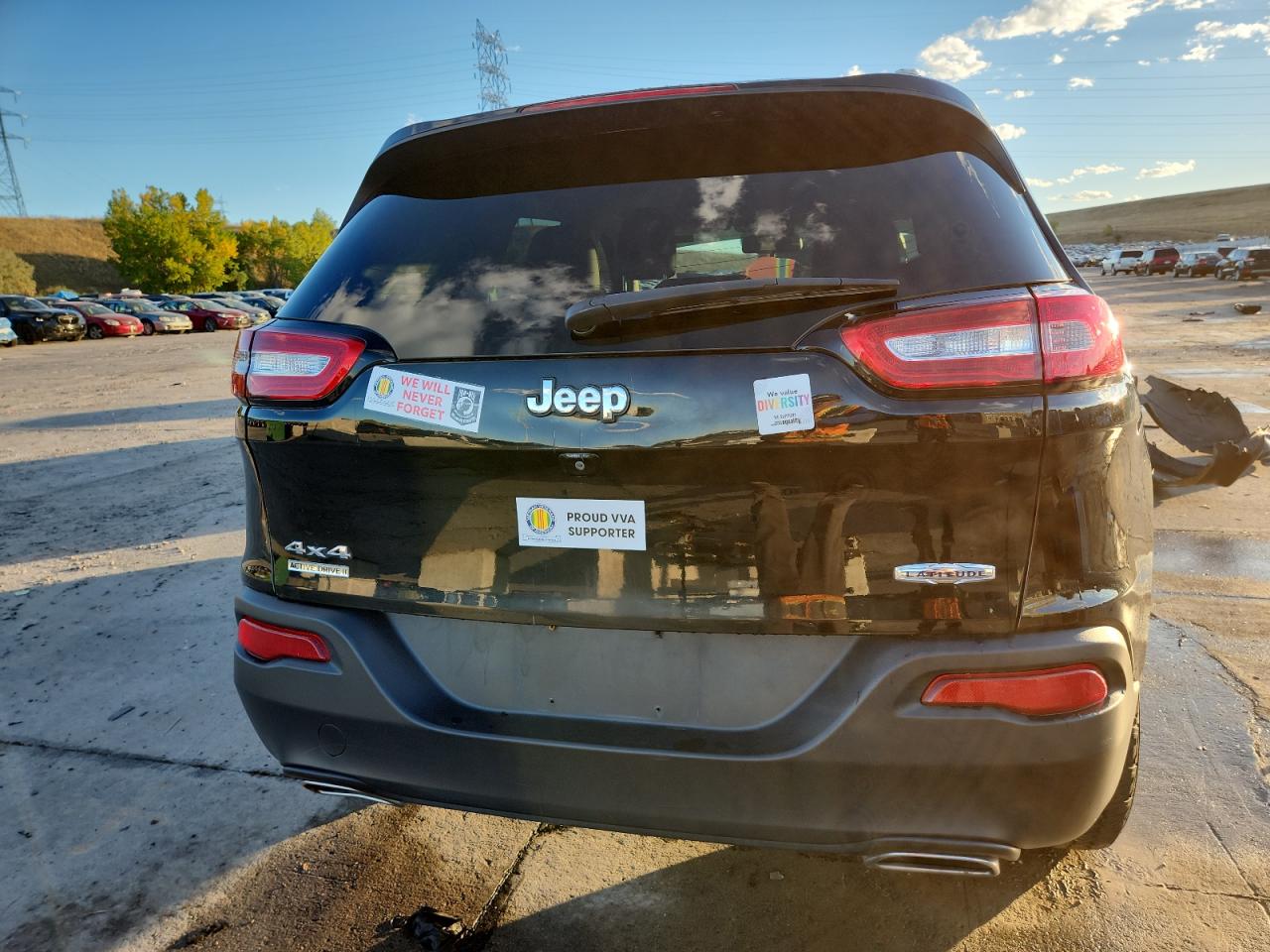 2018 Jeep Cherokee Latitude Plus VIN: 1C4PJMLX8JD562637 Lot: 85185625