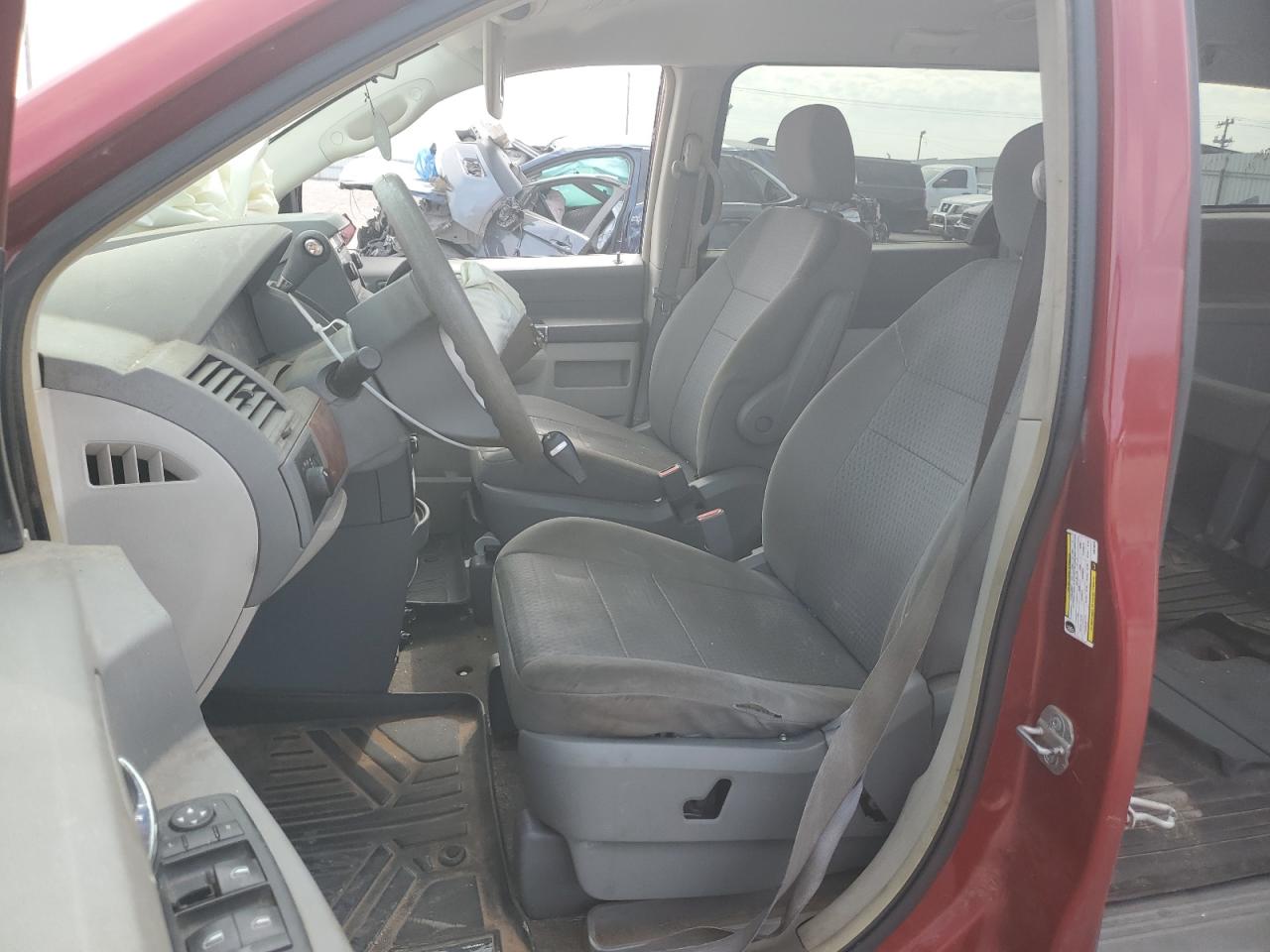 2008 Chrysler Town & Country Lx VIN: 2A8HR44HX8R819849 Lot: 81699865
