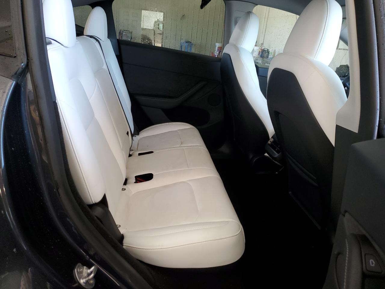 2024 Tesla Model Y VIN: 7SAYGDEE3RA223402 Lot: 86670605