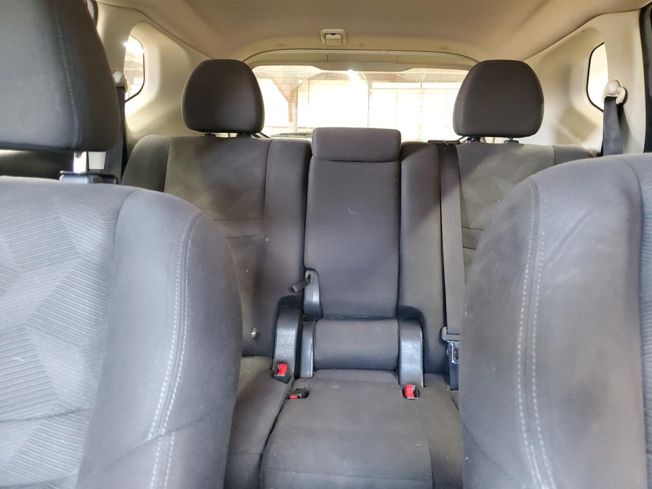 2016 Nissan Rogue S VIN: KNMAT2MV1GP700513 Lot: 85583275