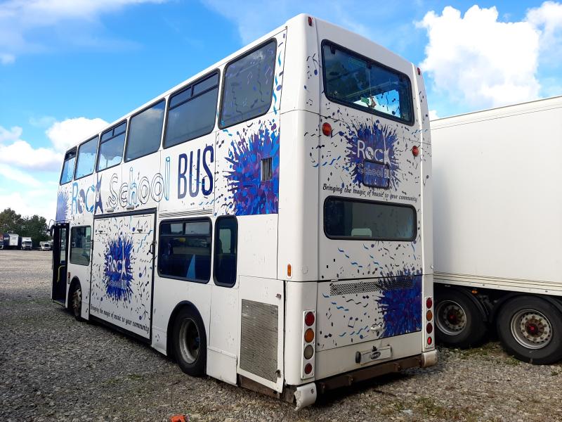 2002 DENNIS TRIDENT 