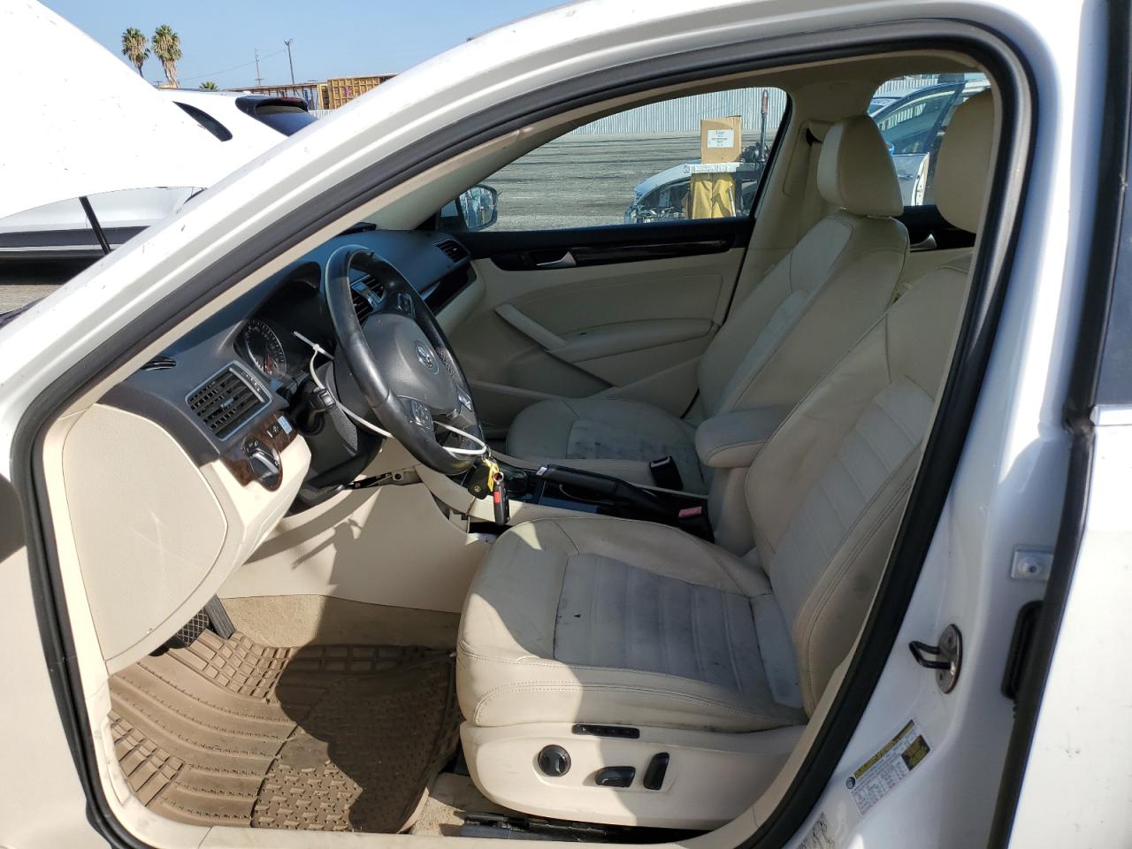 2014 Volkswagen Passat Sel VIN: 1VWCN7A35EC081922 Lot: 81961475