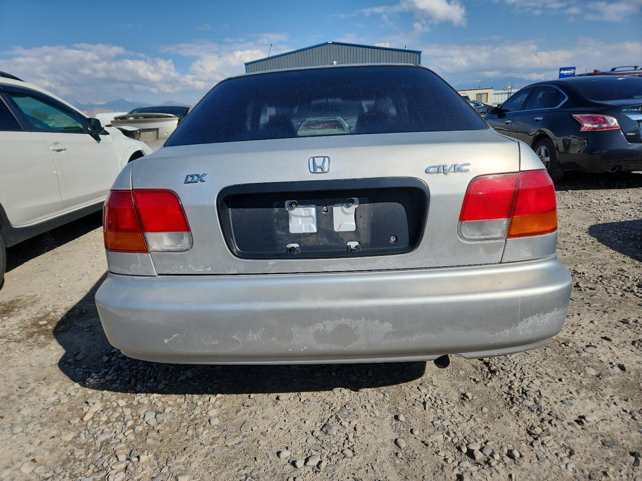 1997 Honda Civic Dx VIN: JHMEJ6524VS006880 Lot: 81136145