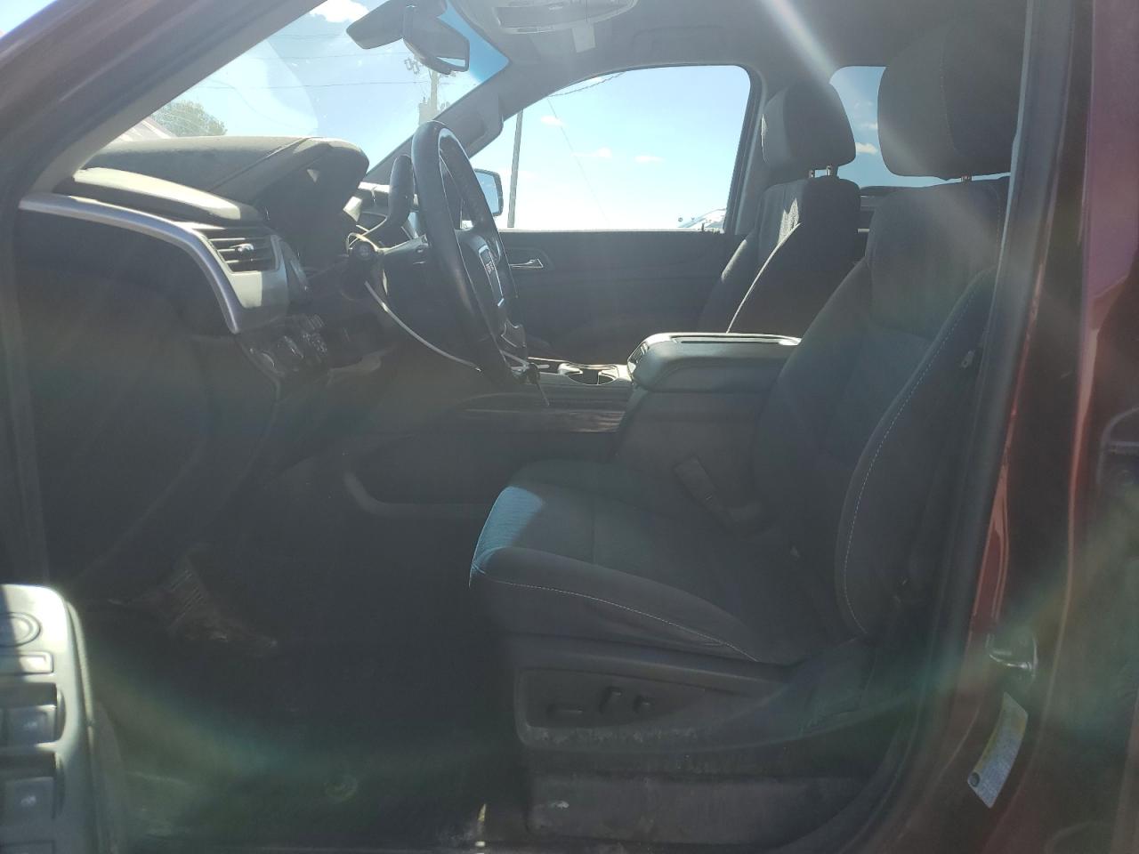 2019 GMC Yukon Sle VIN: 1GKS2AKC9KR359477 Lot: 83837605