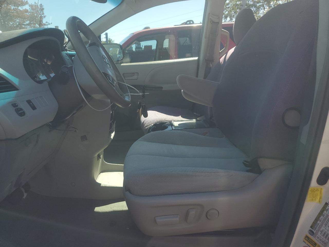 2013 Toyota Sienna Le VIN: 5TDKK3DC1DS283214 Lot: 82195765