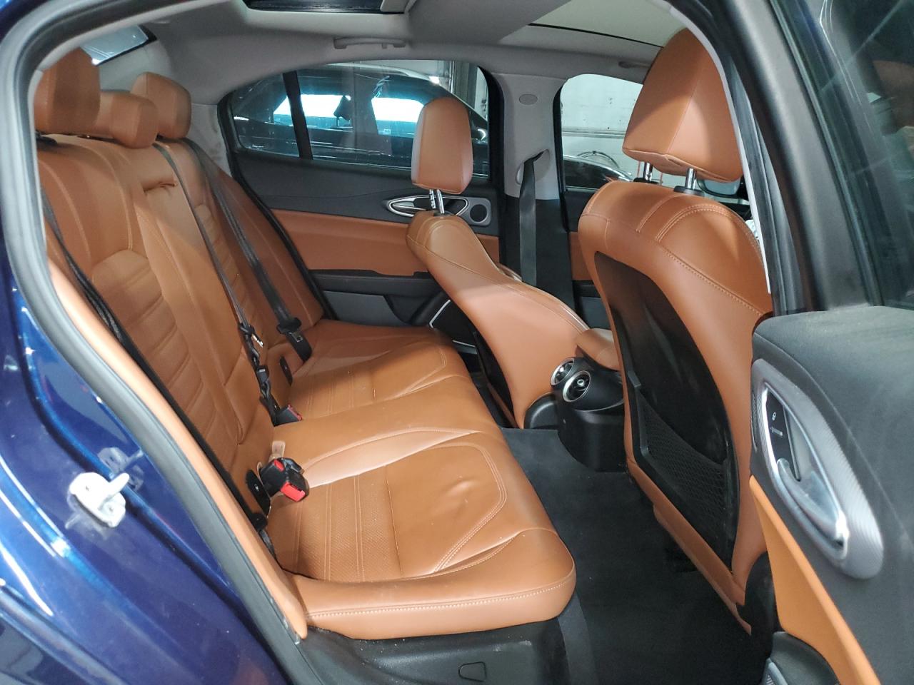 2017 Alfa Romeo Giulia Ti Q4 VIN: ZARFAEEN2H7549748 Lot: 86225595