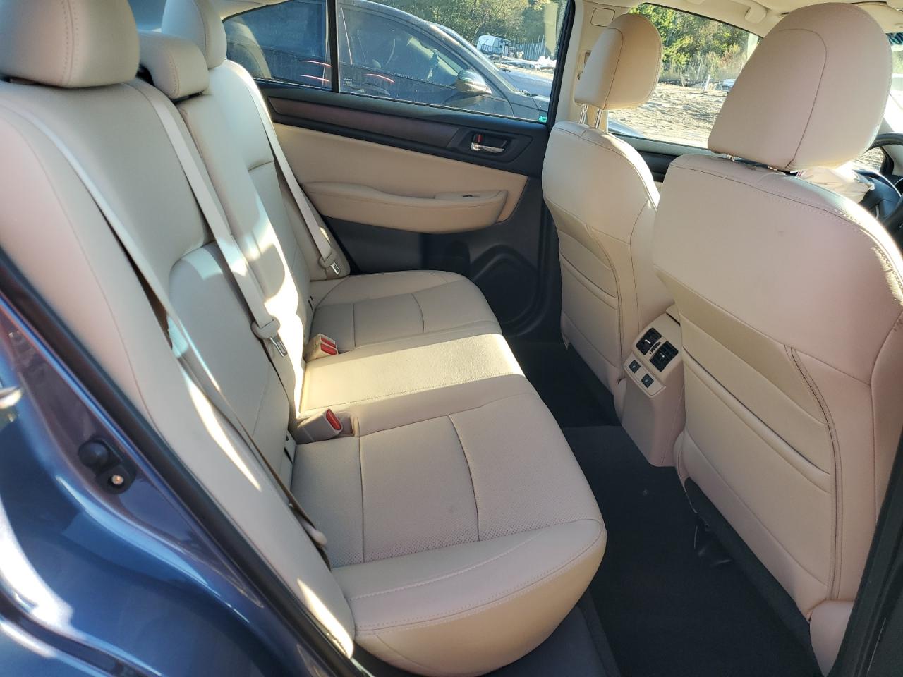 2017 Subaru Legacy 3.6R Limited VIN: 4S3BNEK62H3002903 Lot: 85314805