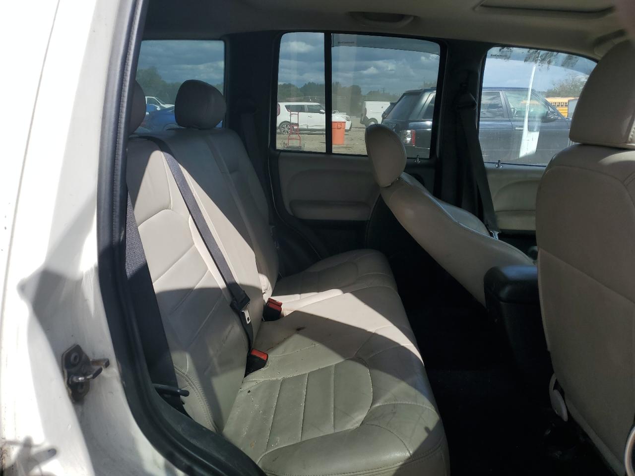 2003 Jeep Liberty Limited VIN: 1J4GL58K63W687490 Lot: 86254905