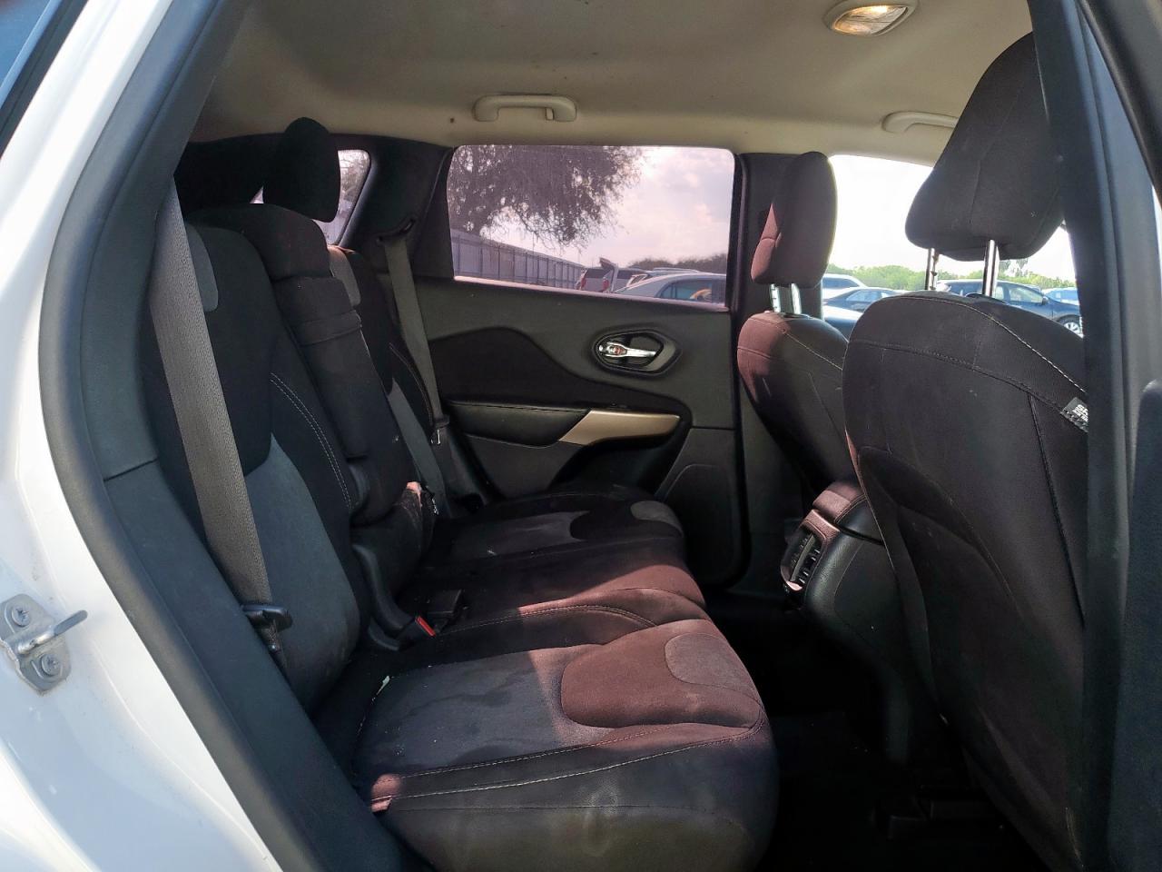 2017 Jeep Cherokee Sport VIN: 1C4PJLAS2HD219480 Lot: 82217075