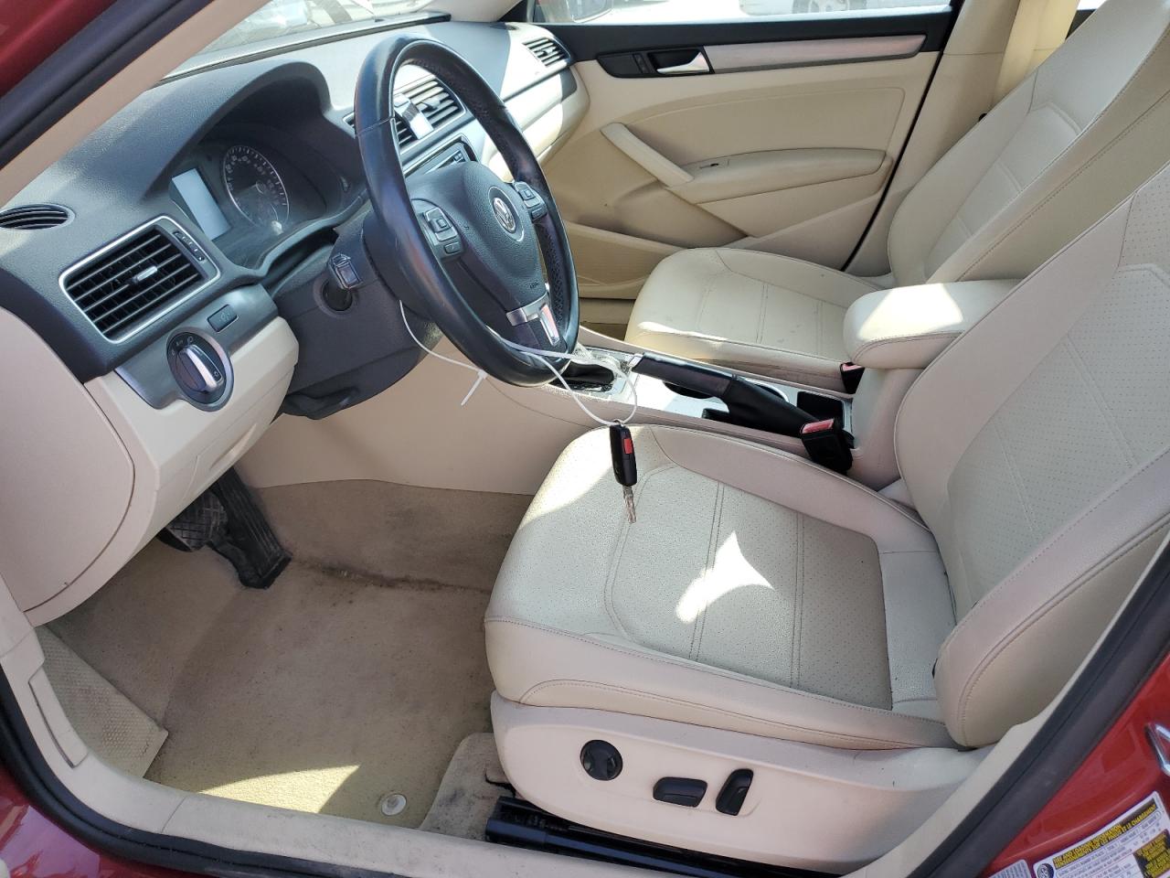 2015 Volkswagen Passat Se VIN: 1VWBS7A30FC016370 Lot: 85273495