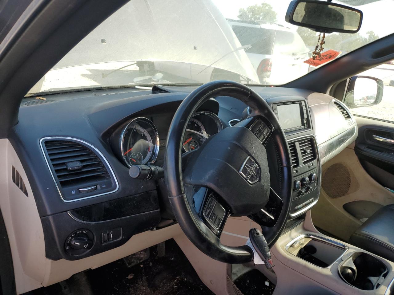 2018 Dodge Grand Caravan Sxt VIN: 2C4RDGCG3JR218194 Lot: 81959575