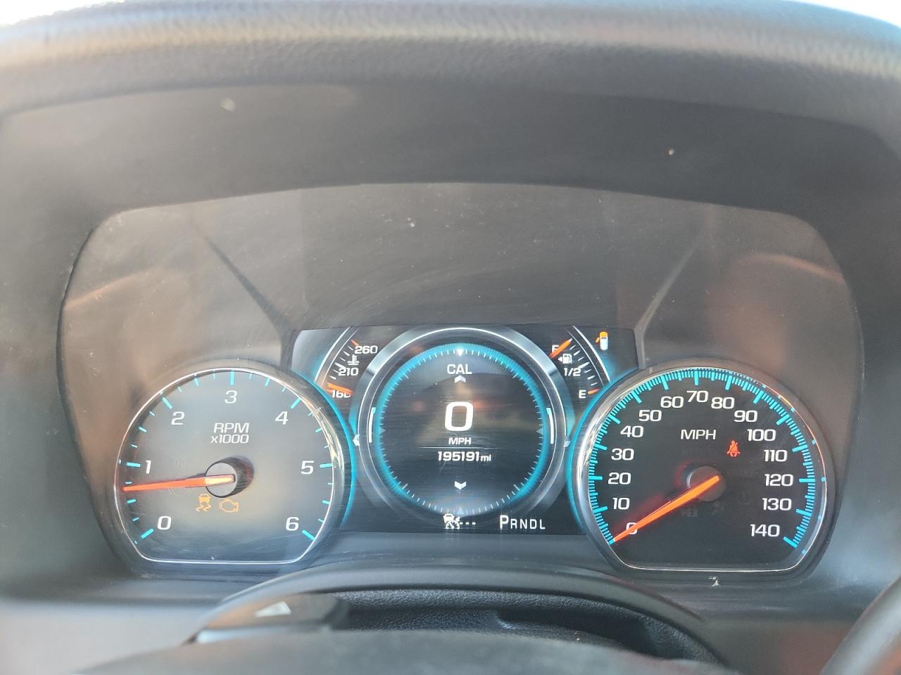 2017 GMC Yukon Xl Denali VIN: 1GKS2HKJ2HR193965 Lot: 89547985