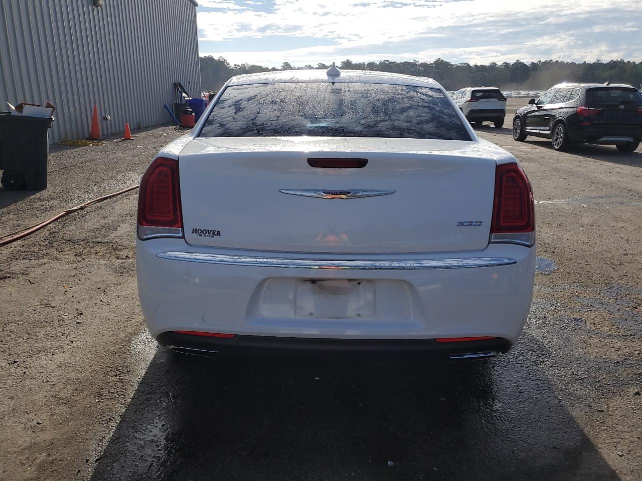 2015 Chrysler 300 Limited VIN: 2C3CCAAG3FH820359 Lot: 84388445