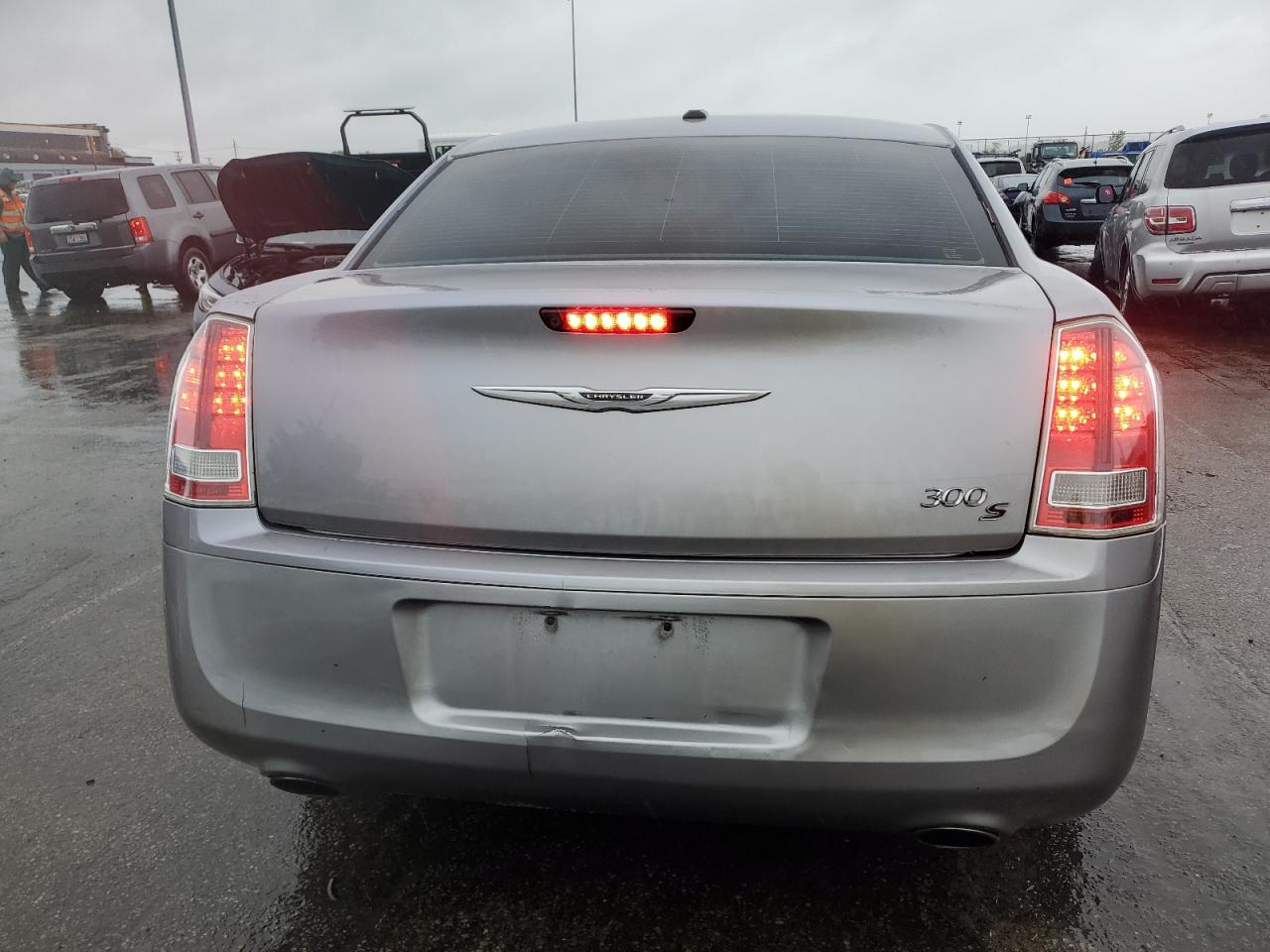 2013 Chrysler 300 S VIN: 2C3CCABG6DH658335 Lot: 82272815