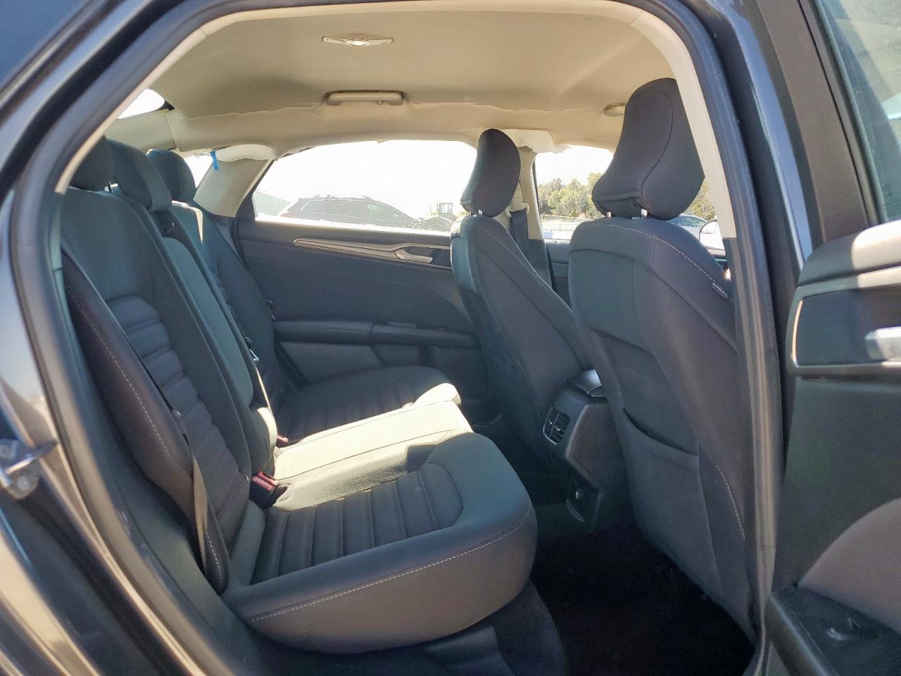 2017 Ford Fusion Se VIN: 3FA6P0HD3HR273402 Lot: 90458705