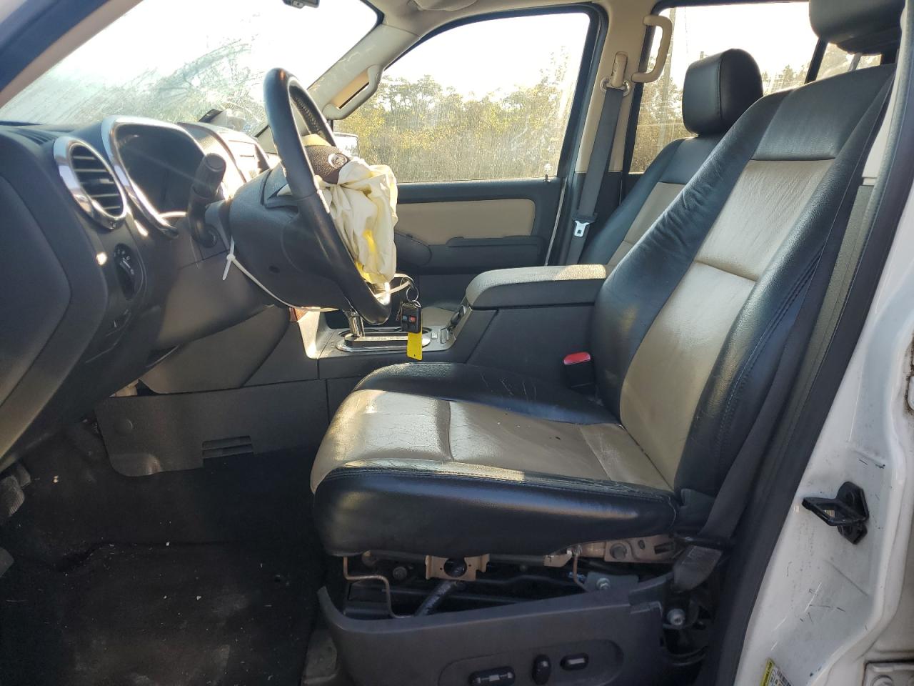 2008 Ford Explorer Eddie Bauer VIN: 1FMEU64E48UB10617 Lot: 87127075