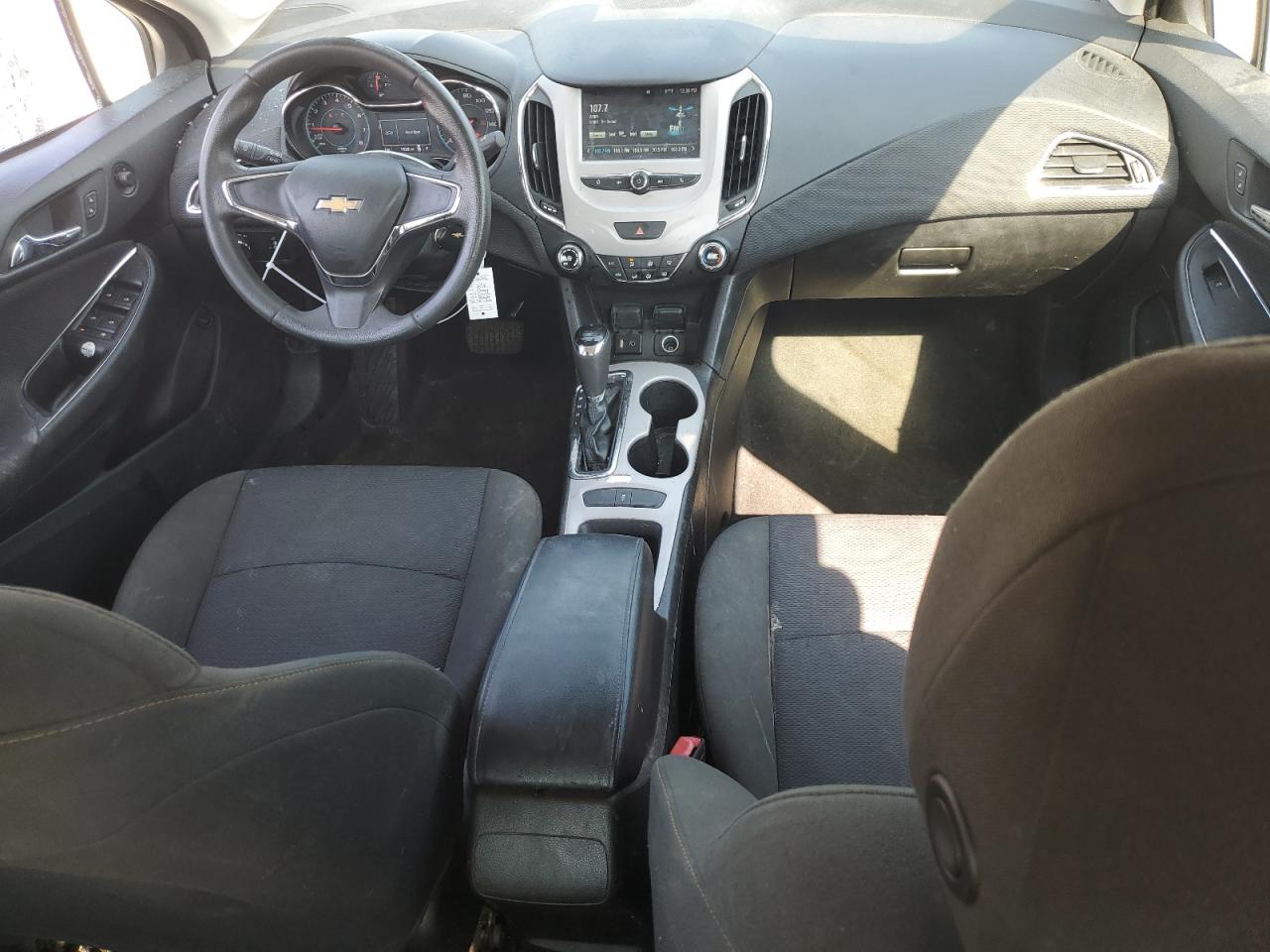 2018 Chevrolet Cruze Ls VIN: 1G1BC5SM9J7178102 Lot: 84780185