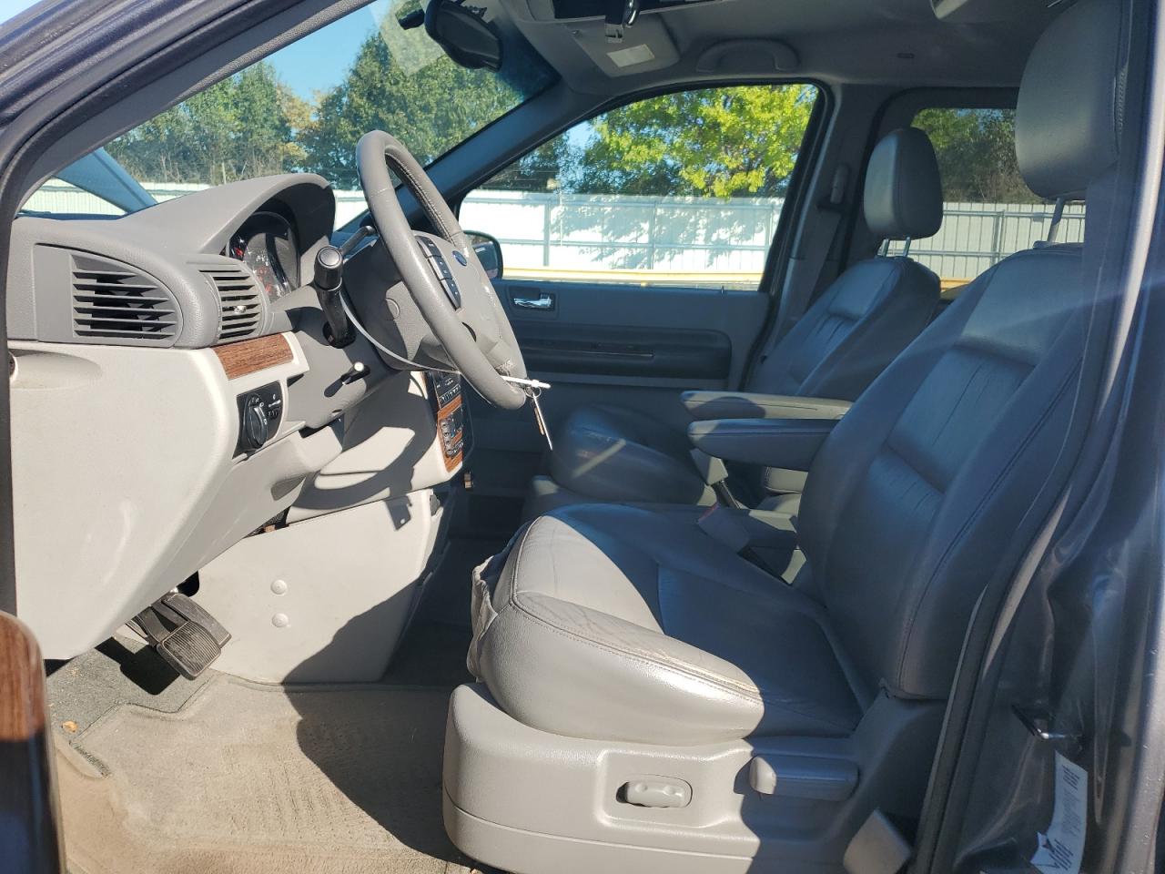 2005 Ford Freestar Limited VIN: 2FMDA582X5BA07105 Lot: 86634215