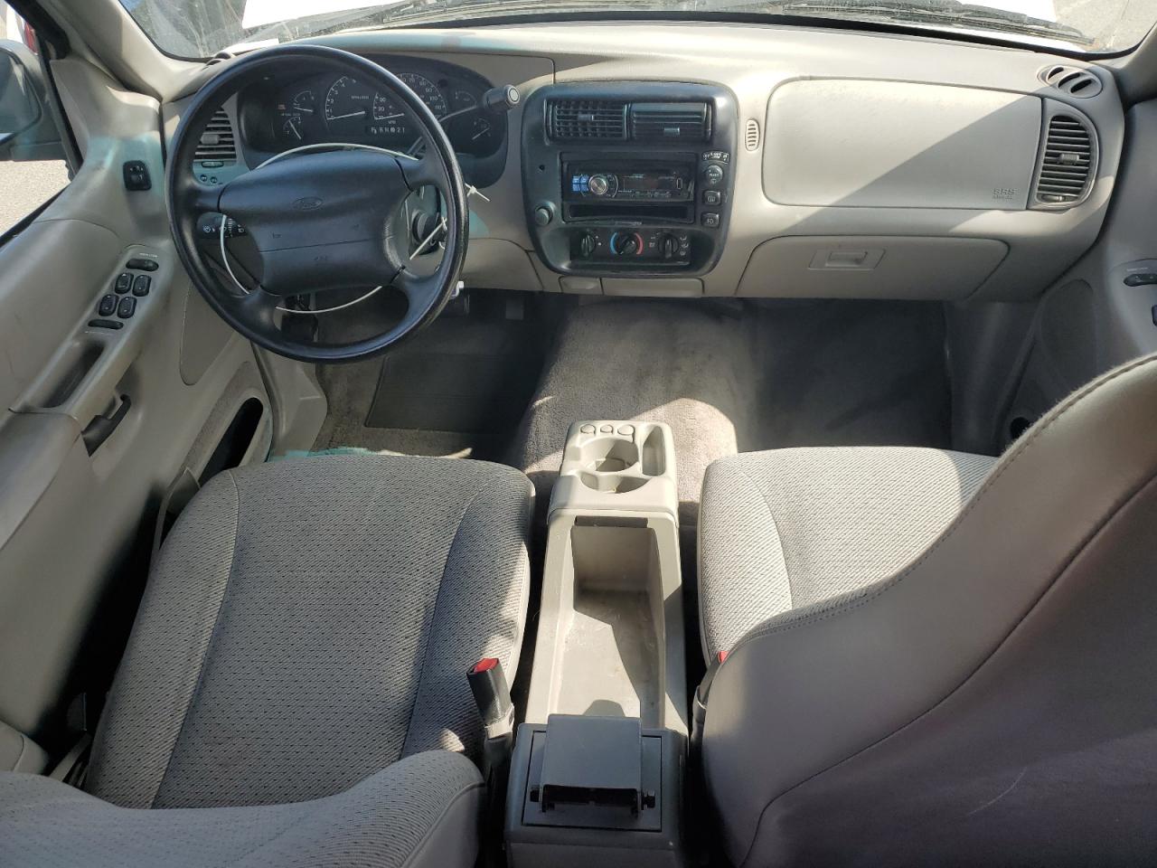 1999 Ford Explorer VIN: 1FMZU32X8XZB64735 Lot: 82251585