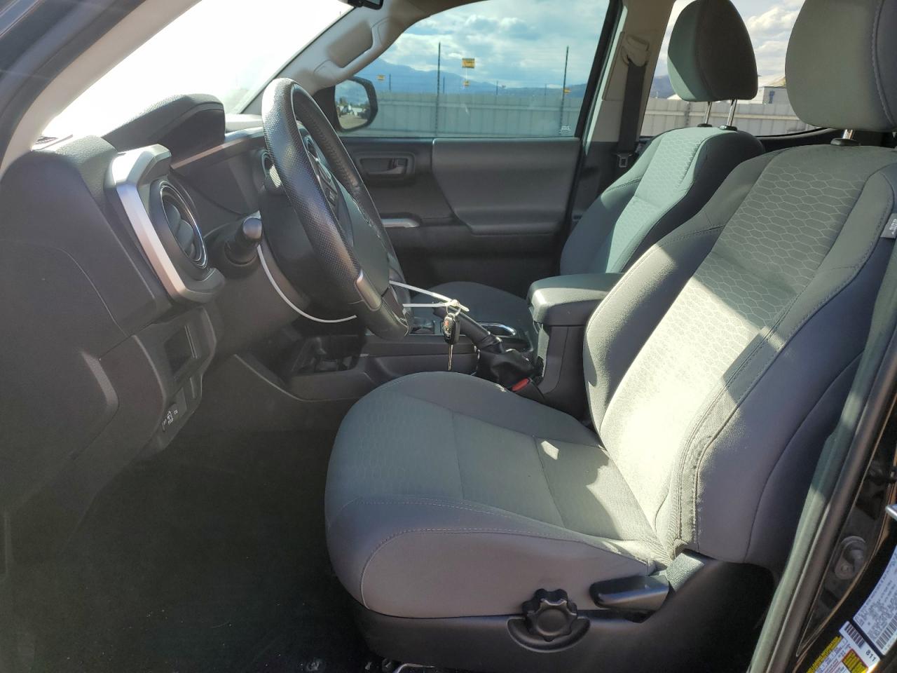 2017 Toyota Tacoma Double Cab VIN: 3TMCZ5AN1HM104662 Lot: 86186315