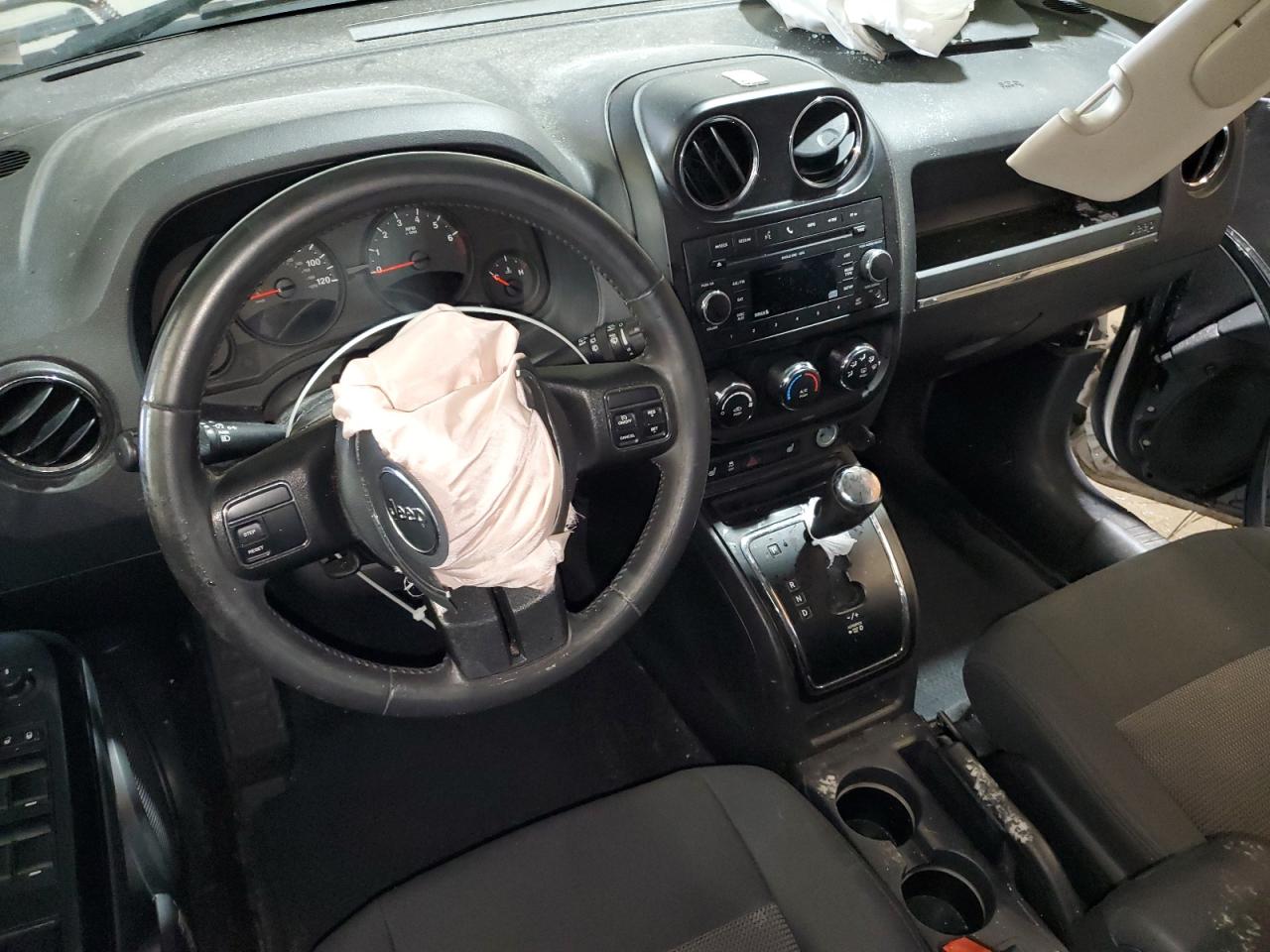 2011 Jeep Compass Sport VIN: 1J4NT1FB2BD203909 Lot: 86264095
