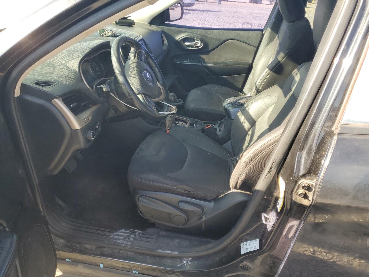 2015 Jeep Cherokee Sport VIN: 1C4PJLAB3FW620411 Lot: 84739315