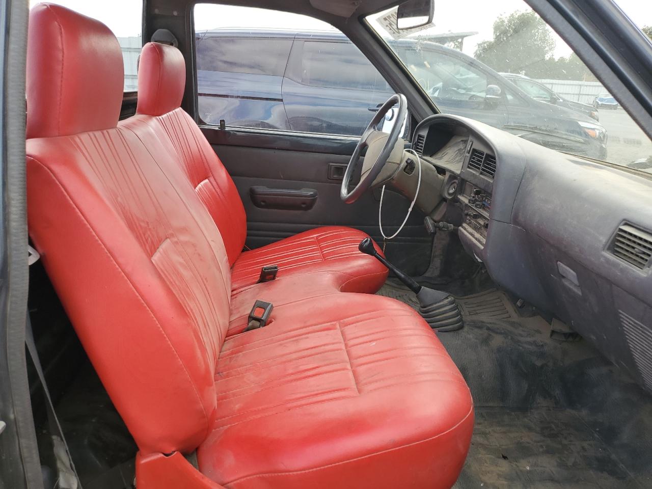 1991 Toyota Pickup 1/2 Ton Short Wheelbase VIN: JT4RN81A8M0081012 Lot: 82400875