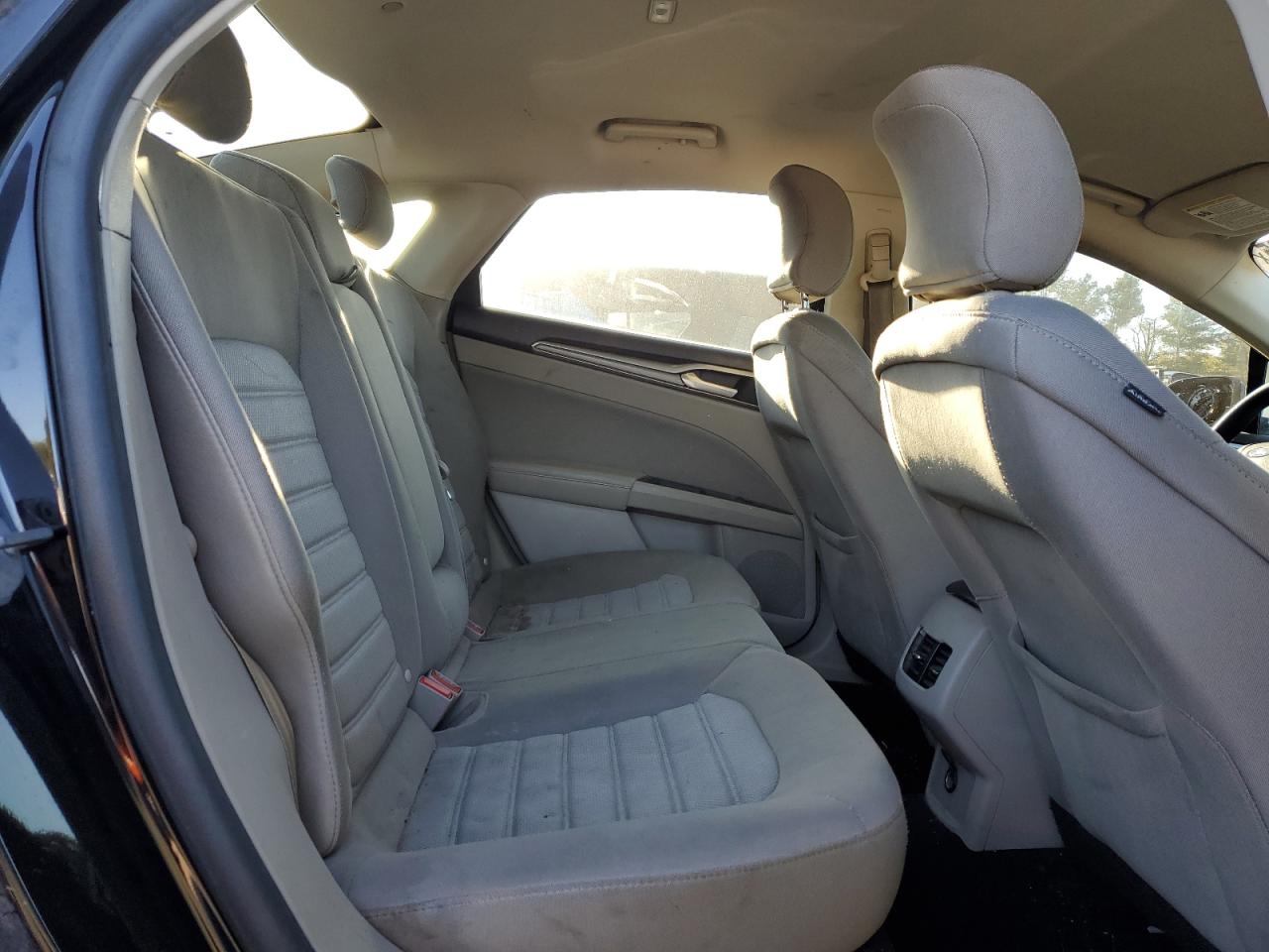 2019 Ford Fusion Se VIN: 3FA6P0LU2KR257657 Lot: 86133765