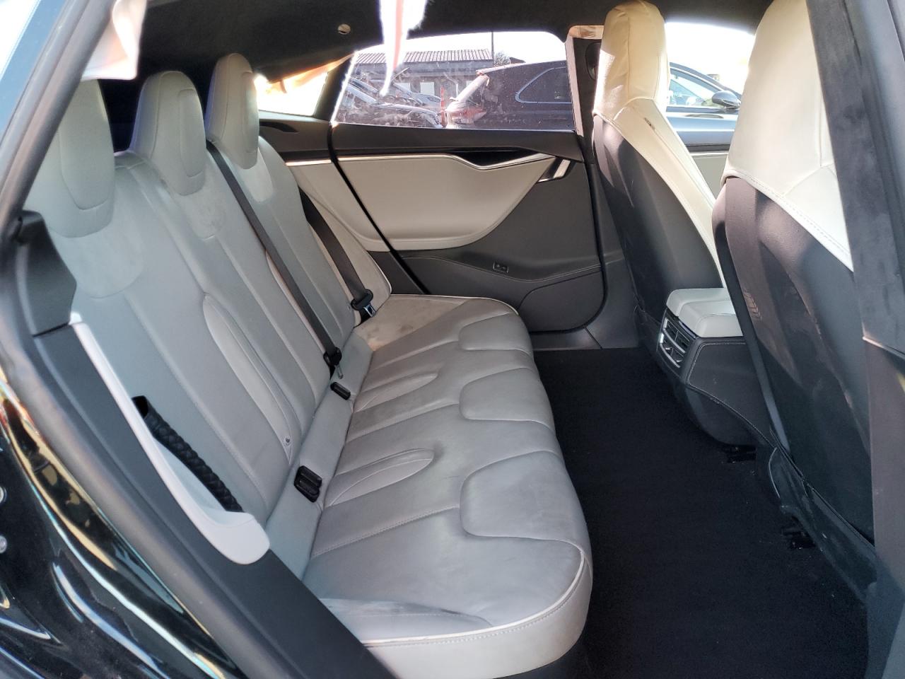 2014 Tesla Model S VIN: 5YJSA1H14EFP61468 Lot: 87101645