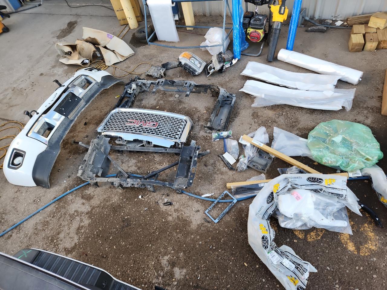 2017 GMC Sierra K2500 Denali VIN: 1GT12UEY0HF100807 Lot: 87232565