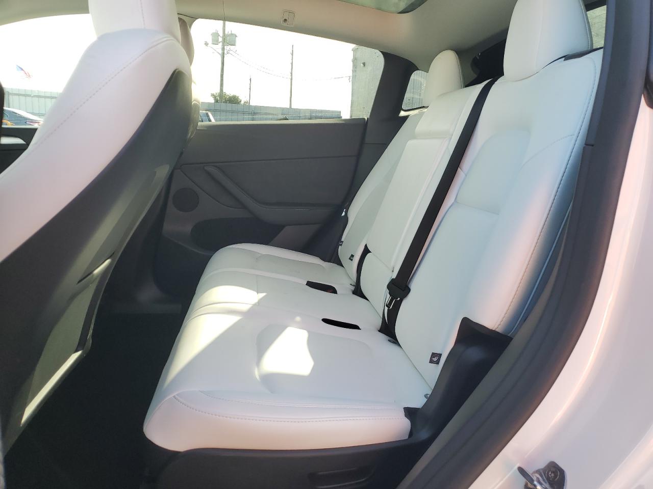 2025 Tesla Model Y VIN: 7SAYGAEE8SF244544 Lot: 84572365