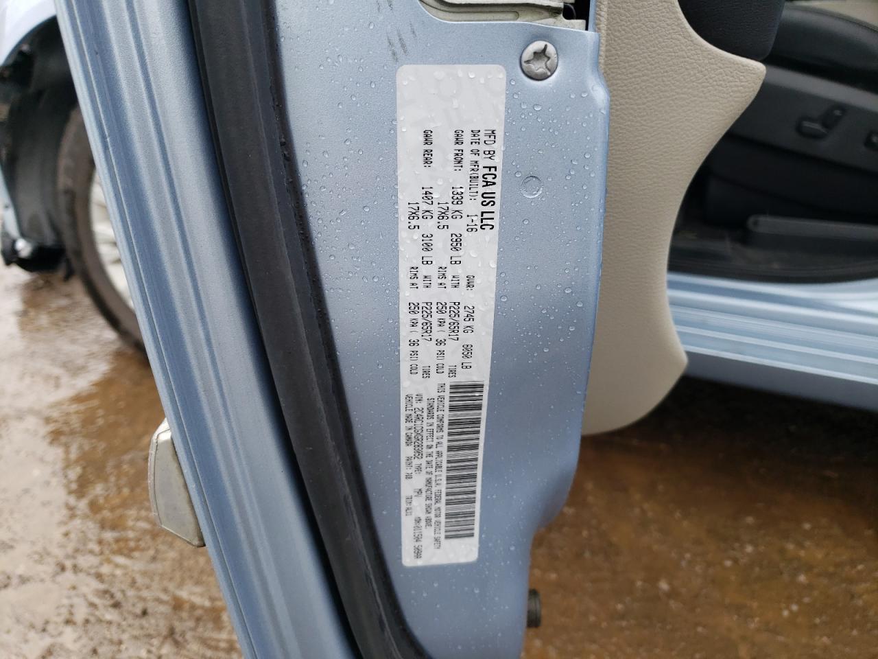 2016 Chrysler Town & Country Touring L VIN: 2C4RC1CGXGR283052 Lot: 82714365