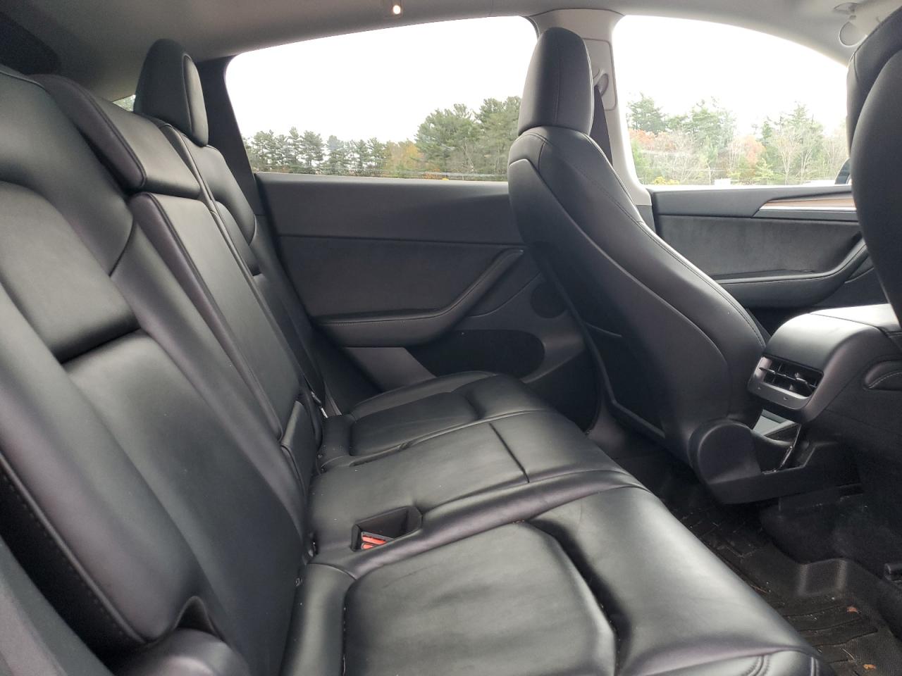 2023 Tesla Model Y VIN: 7SAYGAEEXPF842044 Lot: 90837975