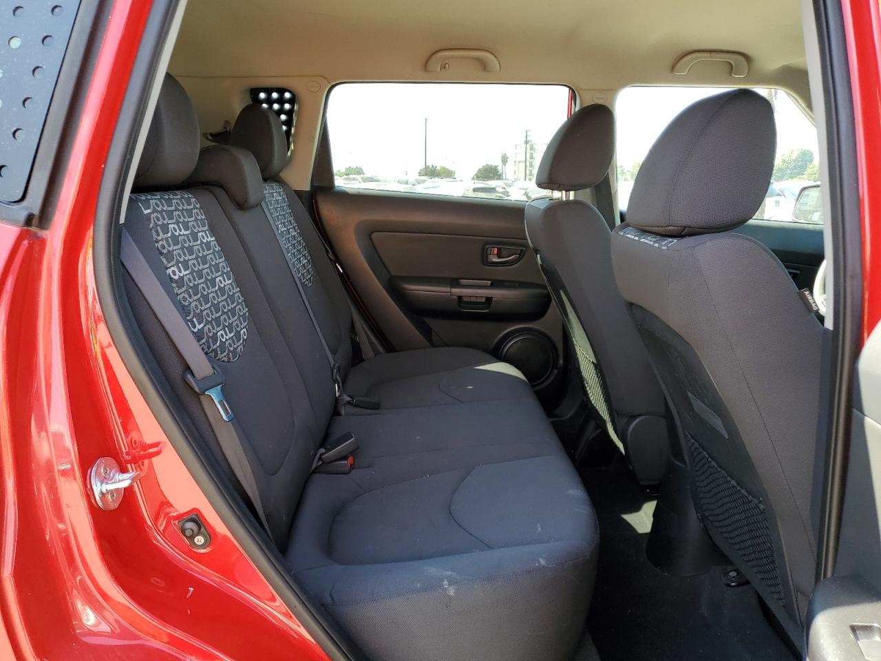 2011 Kia Soul + VIN: KNDJT2A28B7332642 Lot: 86189485