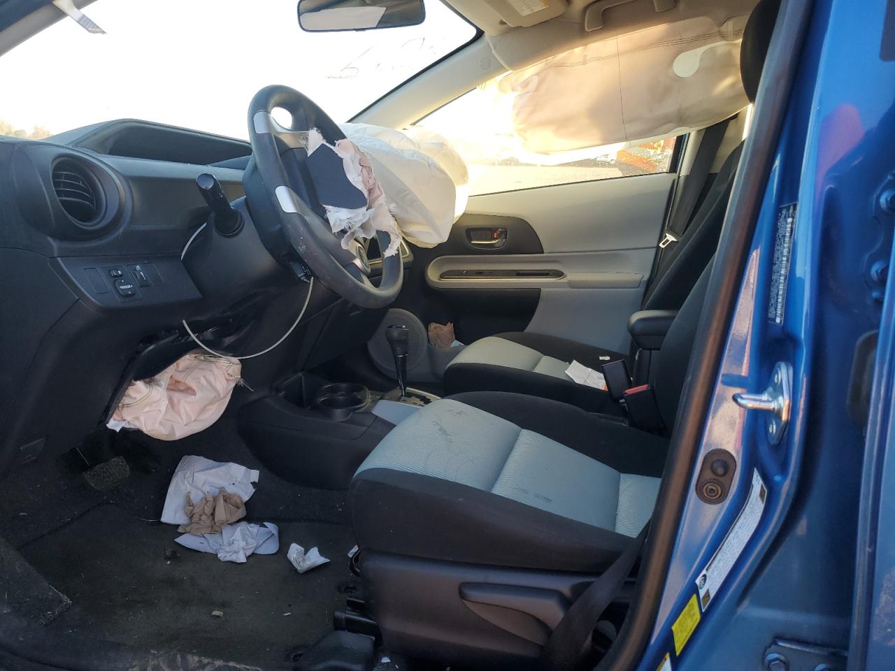 2014 Toyota Prius C VIN: JTDKDTB30E1570989 Lot: 90507025