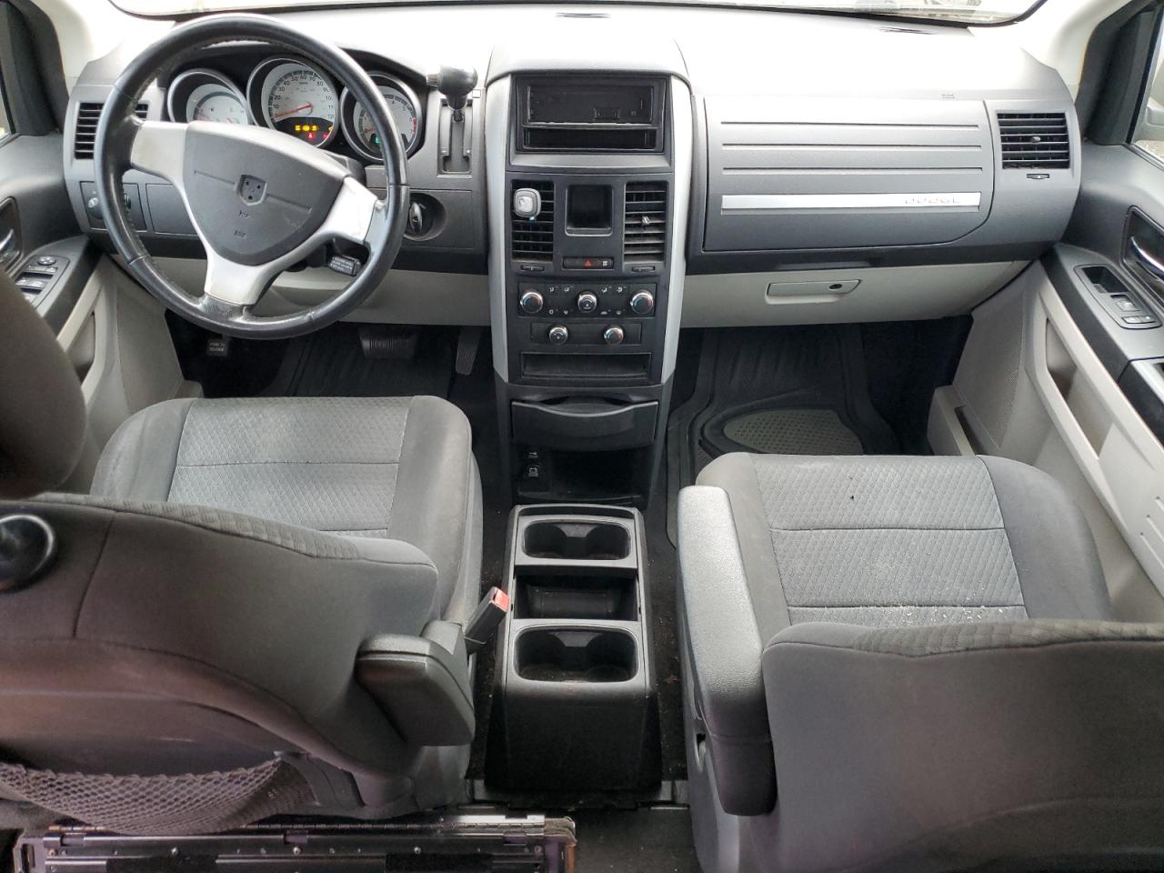 2010 Dodge Grand Caravan Hero VIN: 2D4RN3D14AR440343 Lot: 82374115