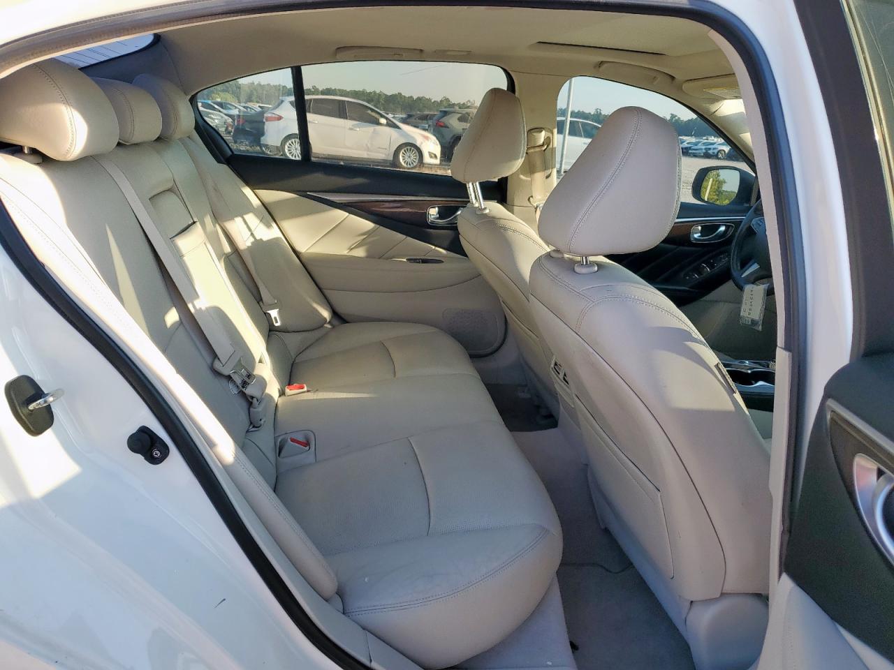 2015 Infiniti Q50 Base VIN: JN1BV7AR0FM401018 Lot: 85295395