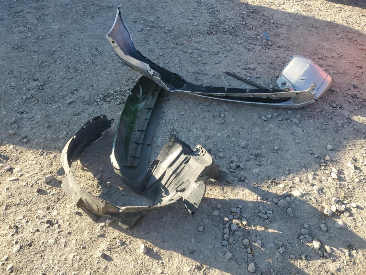 2005 Honda Pilot Lx VIN: 2HKYF18155H523819 Lot: 90652155