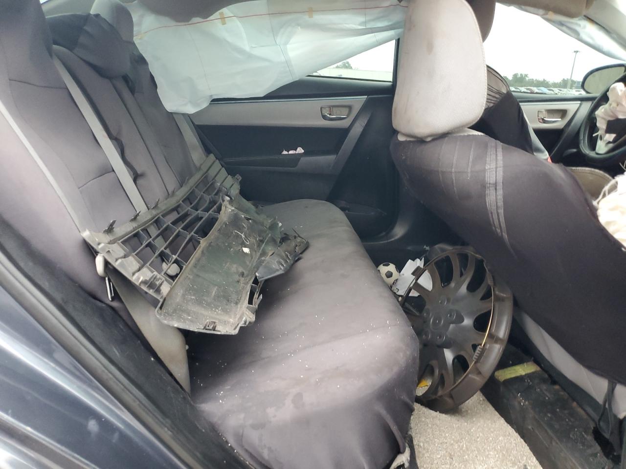 2015 Toyota Corolla L VIN: 5YFBURHE6FP316731 Lot: 86235235